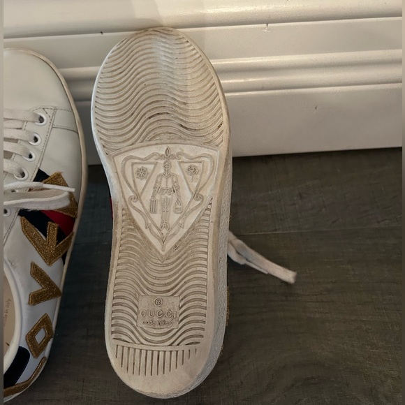GUCCI LOVED 🩵 - Picture 5 of 7